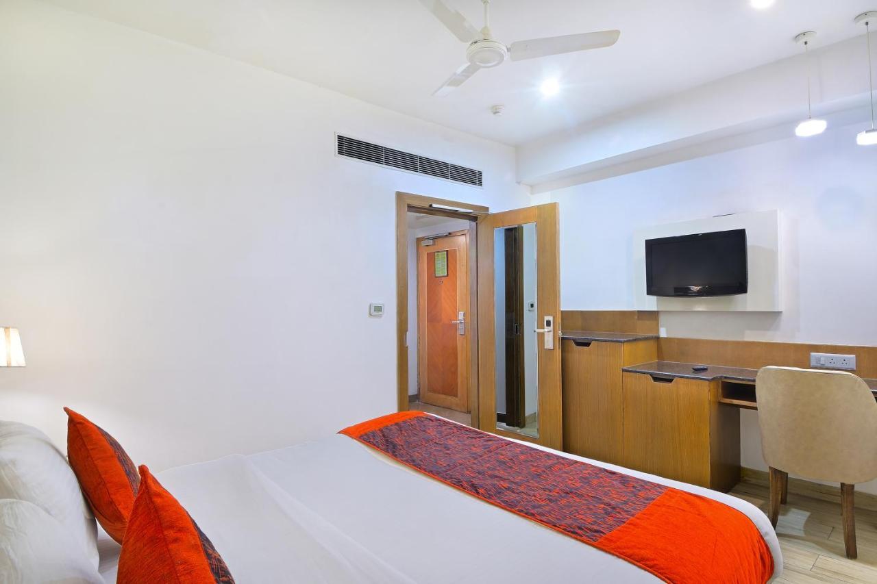 Hotel Hari Piorko - New Delhi Railway Station Екстериор снимка