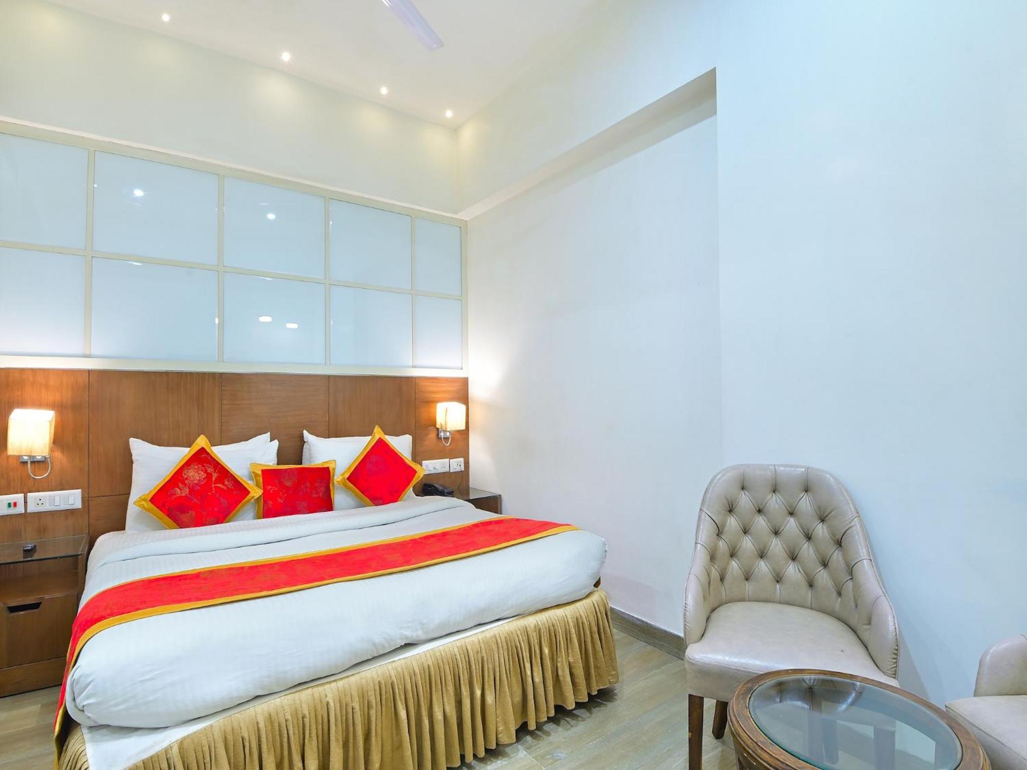 Hotel Hari Piorko - New Delhi Railway Station Екстериор снимка