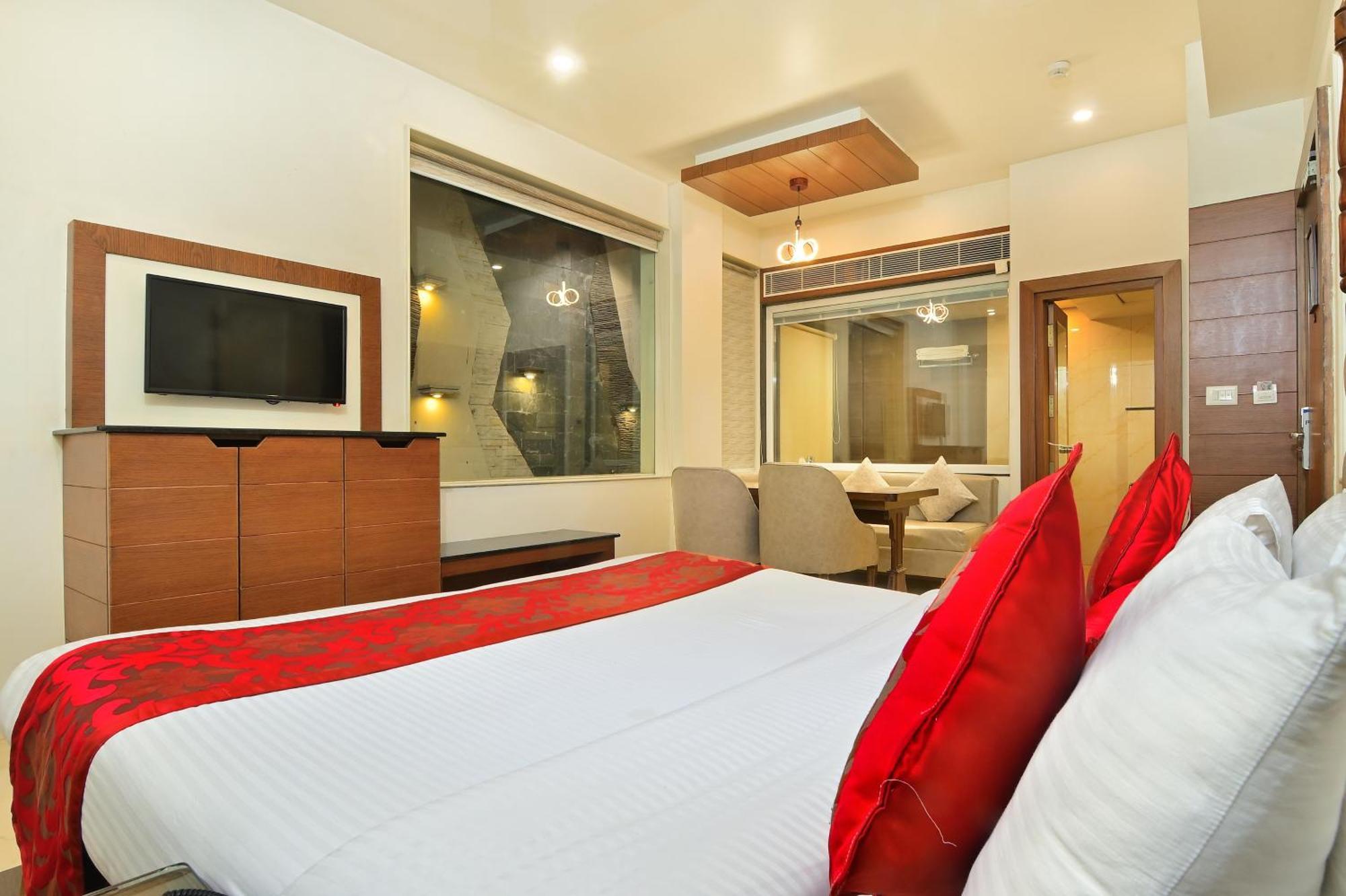 Hotel Hari Piorko - New Delhi Railway Station Екстериор снимка