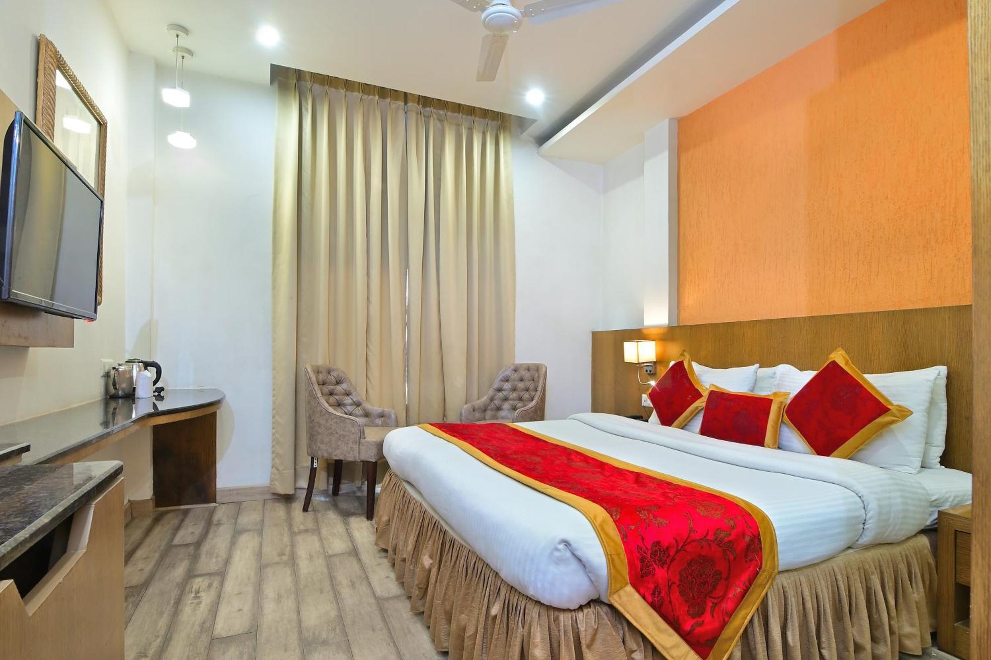 Hotel Hari Piorko - New Delhi Railway Station Екстериор снимка