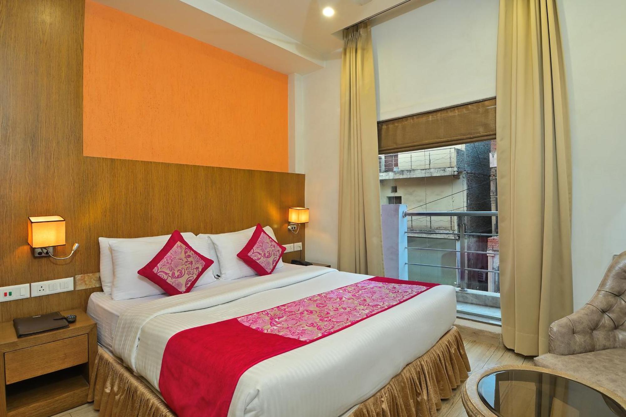 Hotel Hari Piorko - New Delhi Railway Station Екстериор снимка