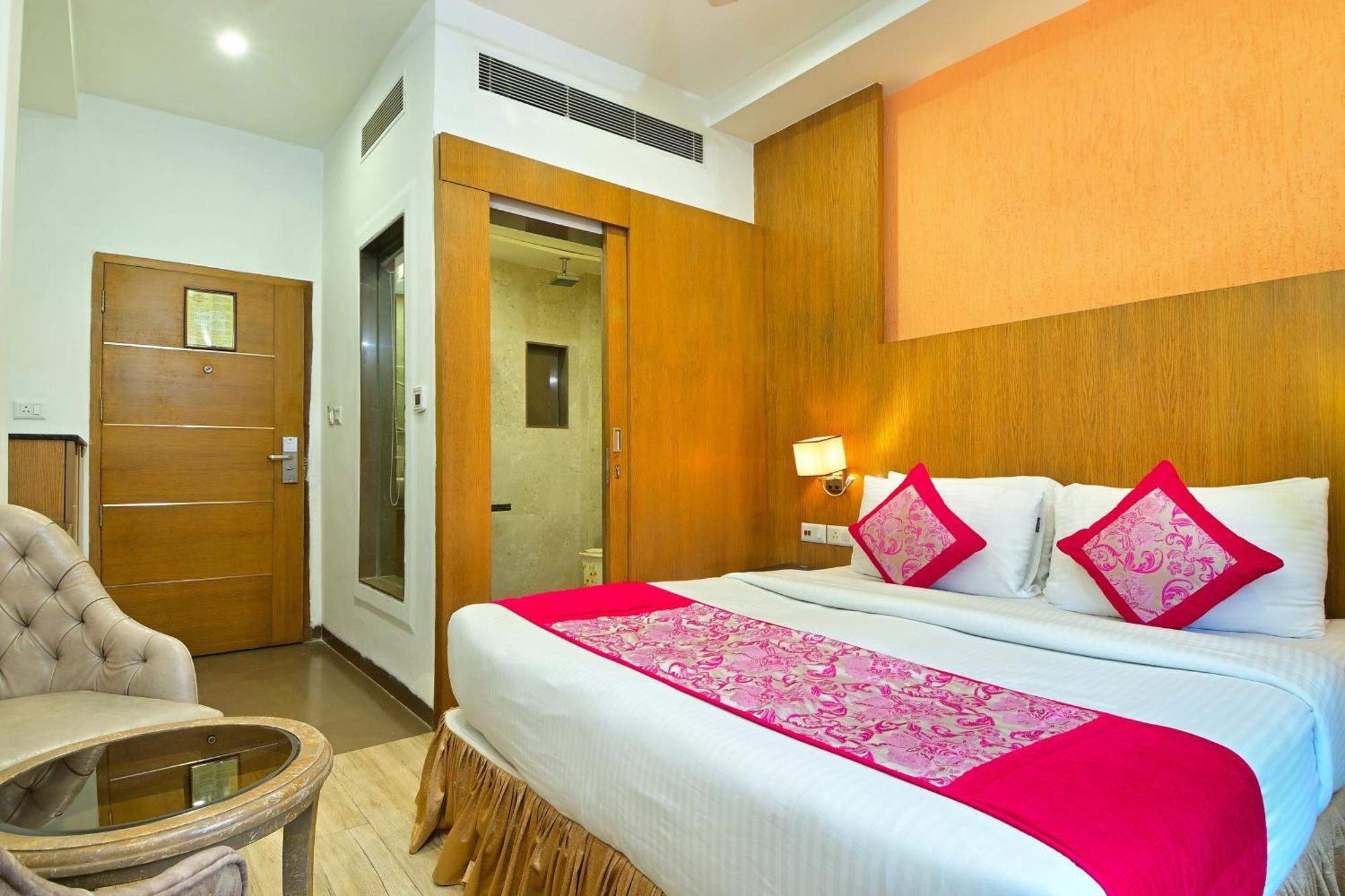 Hotel Hari Piorko - New Delhi Railway Station Екстериор снимка