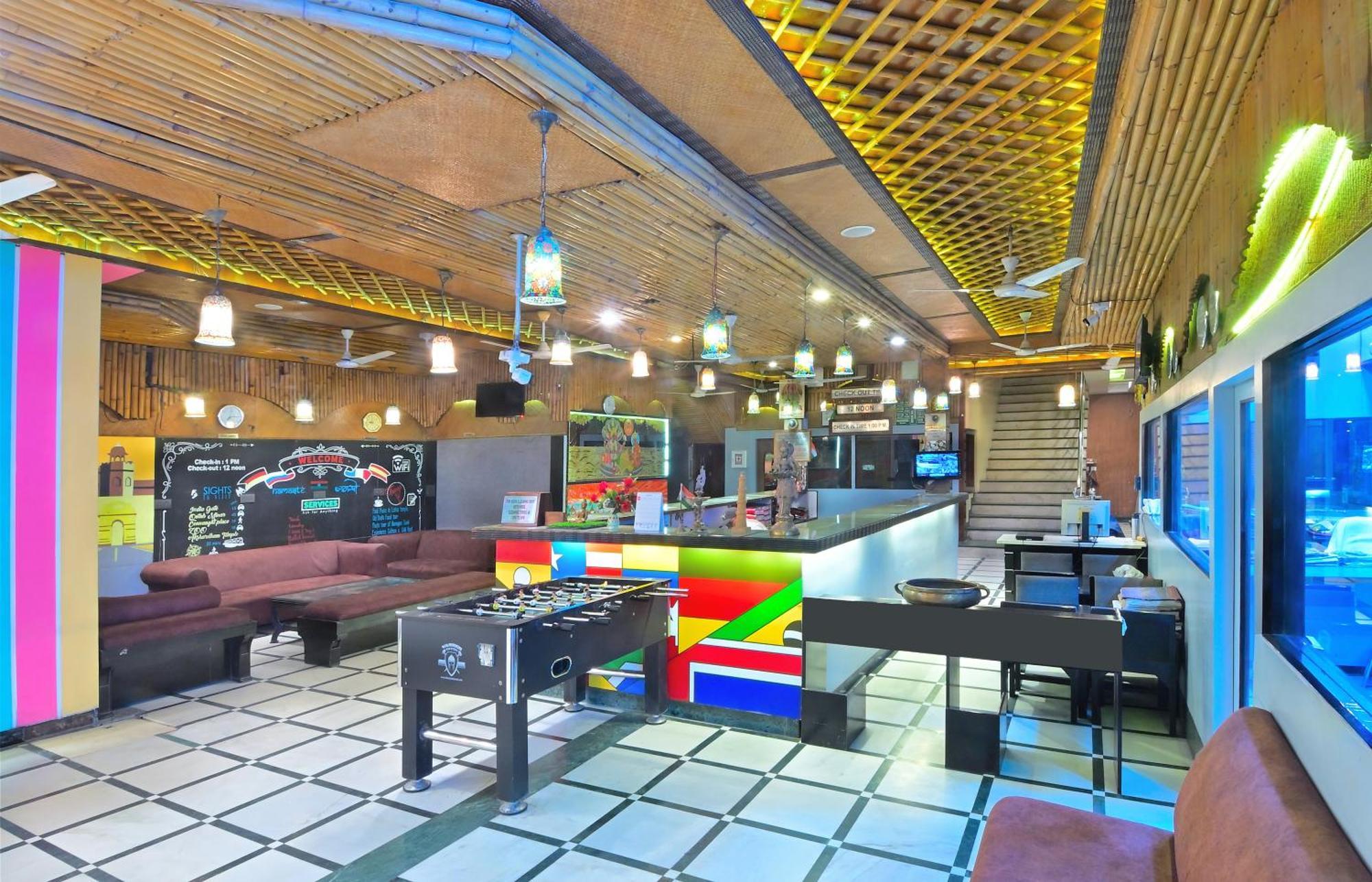 Hotel Hari Piorko - New Delhi Railway Station Екстериор снимка