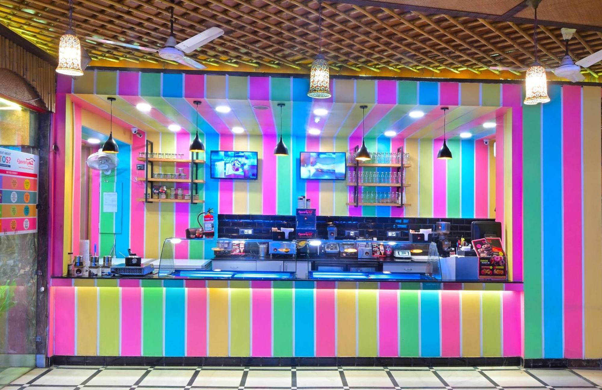 Hotel Hari Piorko - New Delhi Railway Station Екстериор снимка